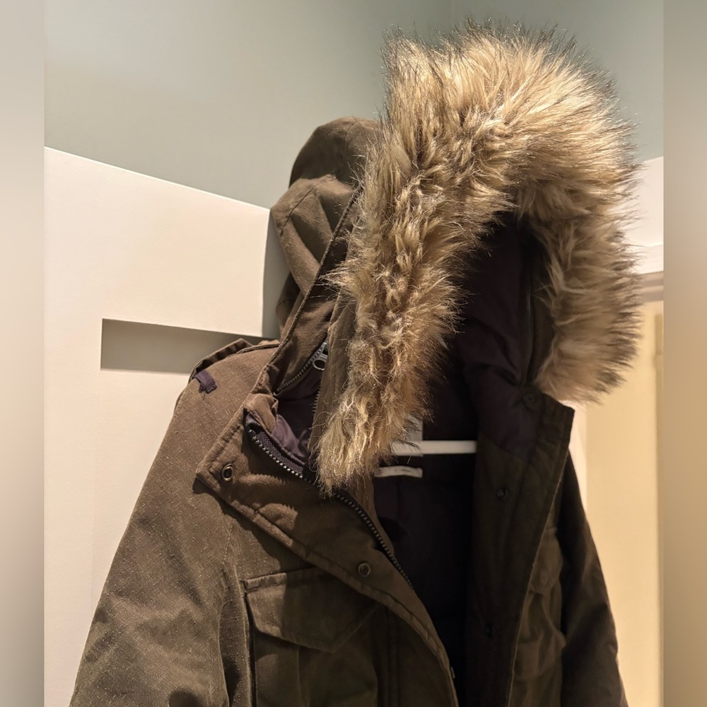 Aritzia Community Paradigm Parka Sz SM - Picture 7 of 14